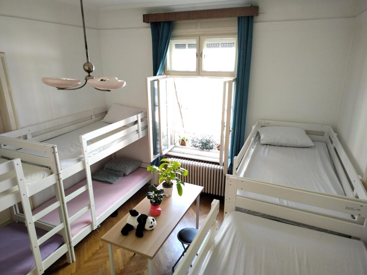 Monica'S House Hostel Belgrade Exterior photo